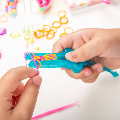 1000 Band Loop and Loom Tub with 5 Charms Assorted