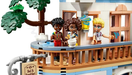 LEGO® | Friends: Castle Bed and Breakfast (42638)