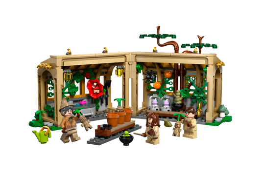LEGO® | Harry Potter: Hogwarts Castle: Herbology Class (76445)