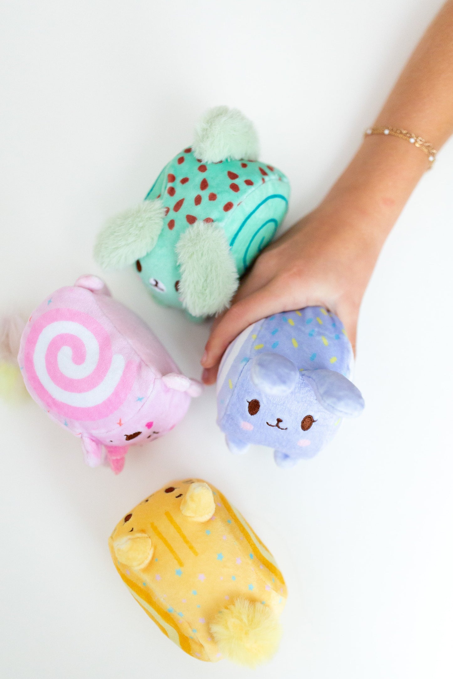Squish Berries scented plush assortment
