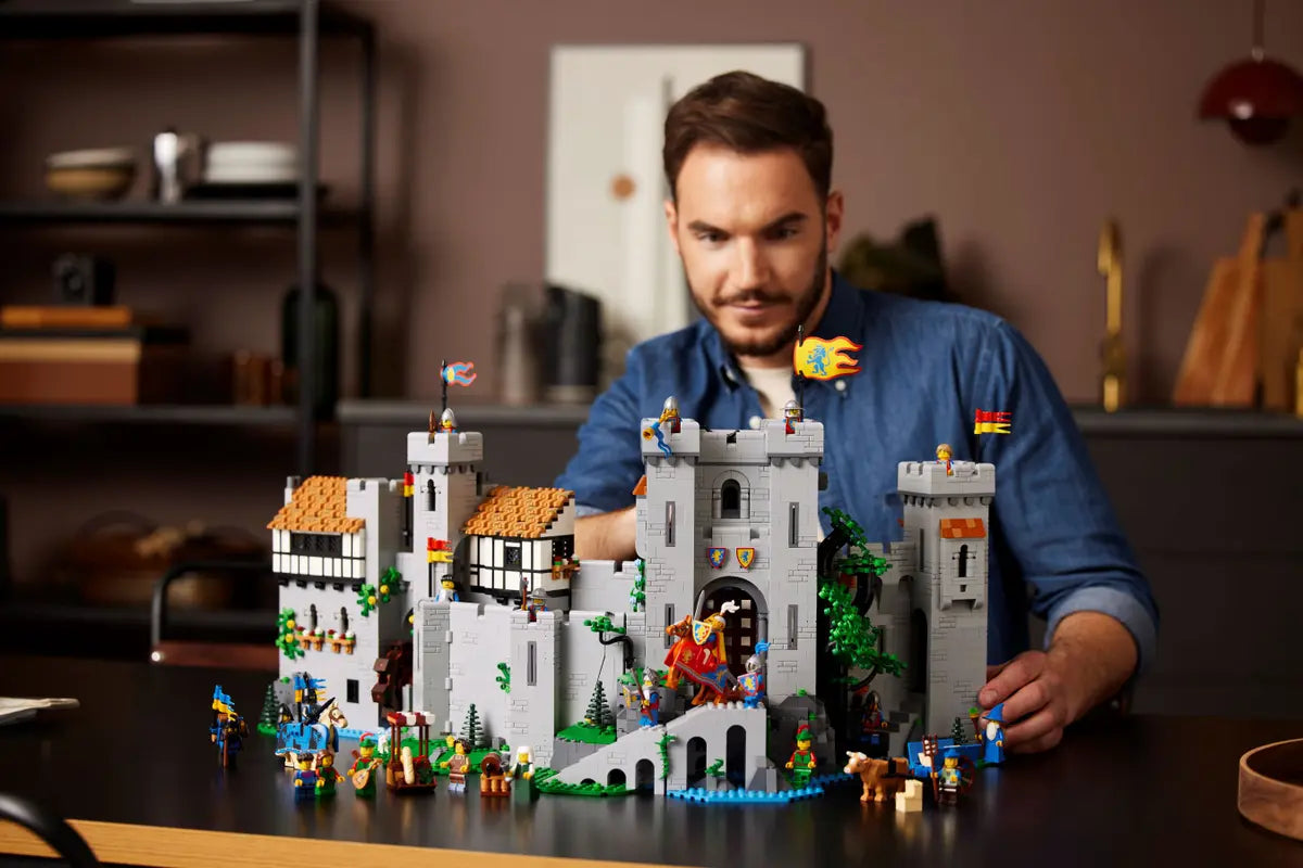 LEGO® | Icons: Lion Knights' Castle (10305)