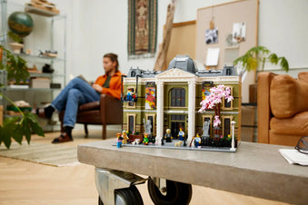 LEGO® | Icons: Natural History Museum (10326)