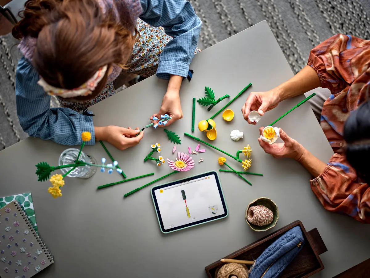 LEGO® | Botanicals: Petite Sunny Bouquet (10347)