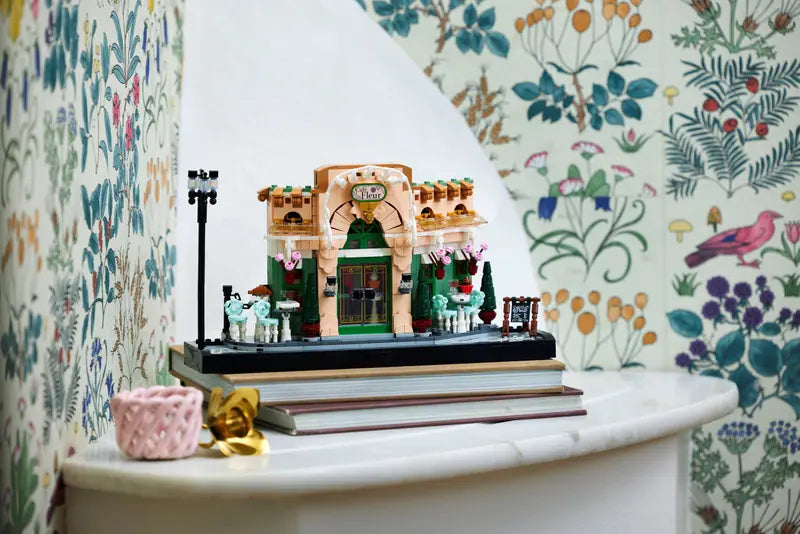 LEGO® | Icons: French Café (10362)