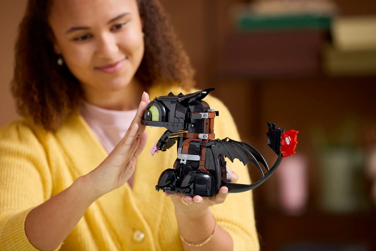 LEGO® | Icons: How to Train Your Dragon: Toothless (10375)