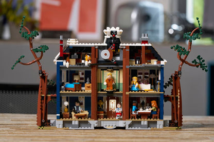 LEGO® | Icons: Stranger Things: The Creel House (11370)