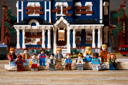 LEGO® | Icons: Stranger Things: The Creel House (11370)