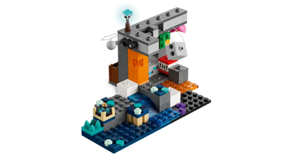 LEGO® | Minecraft: The Warden Encounter (21274)