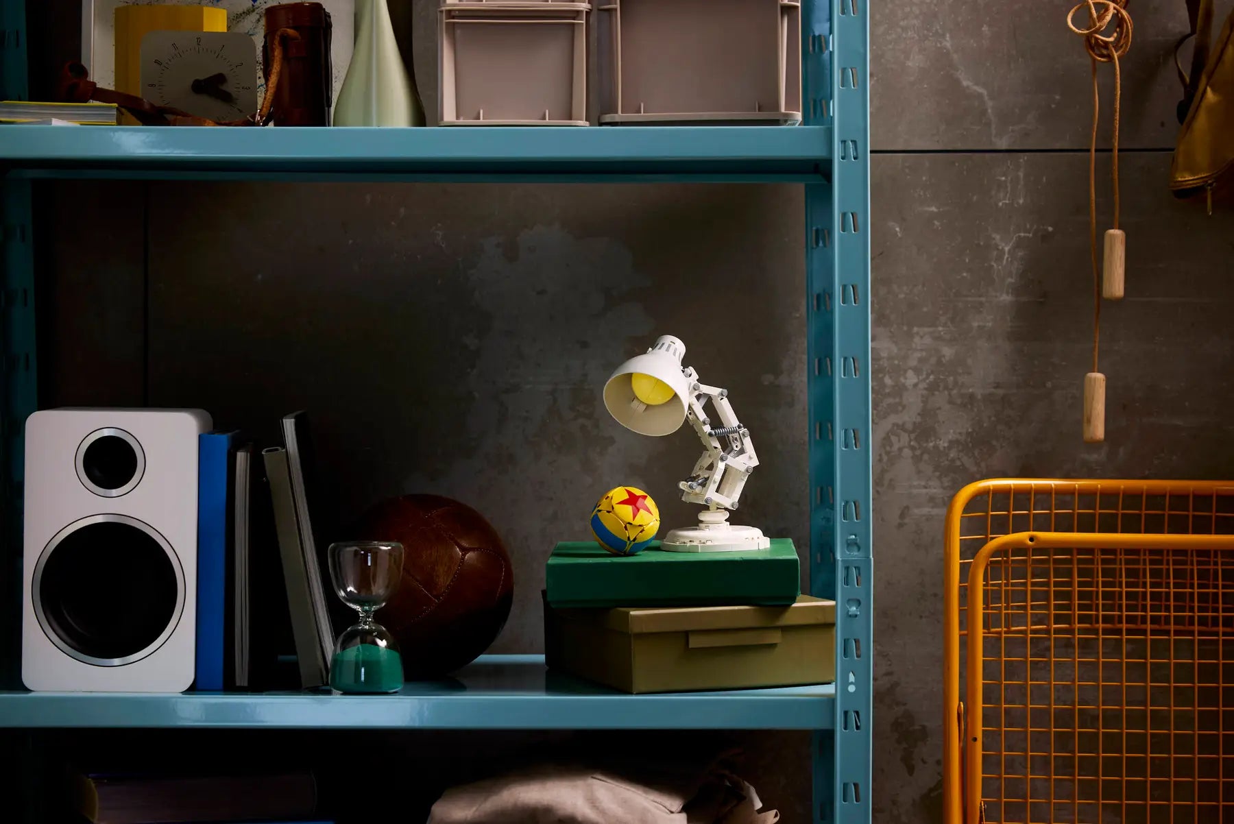 LEGO® | Ideas | Disney Pixar: Luxo Jr. (21357)
