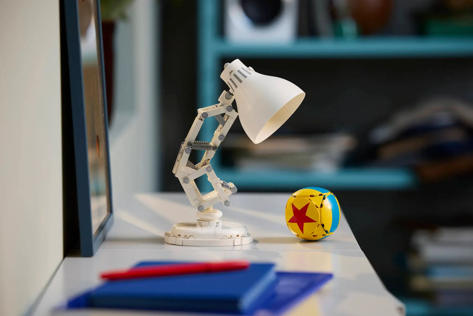 LEGO® | Ideas | Disney Pixar: Luxo Jr. (21357)