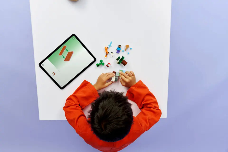 LEGO® | Minecraft: Steve's Taiga Adventure (21583)