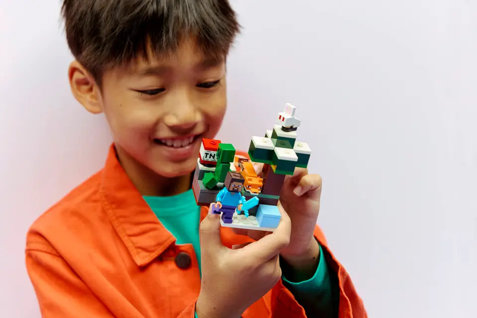 LEGO® | Minecraft: Steve's Taiga Adventure (21583)