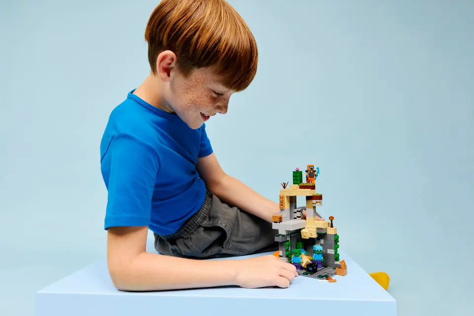 LEGO® | Minecraft: Zombie Dungeon (21587)