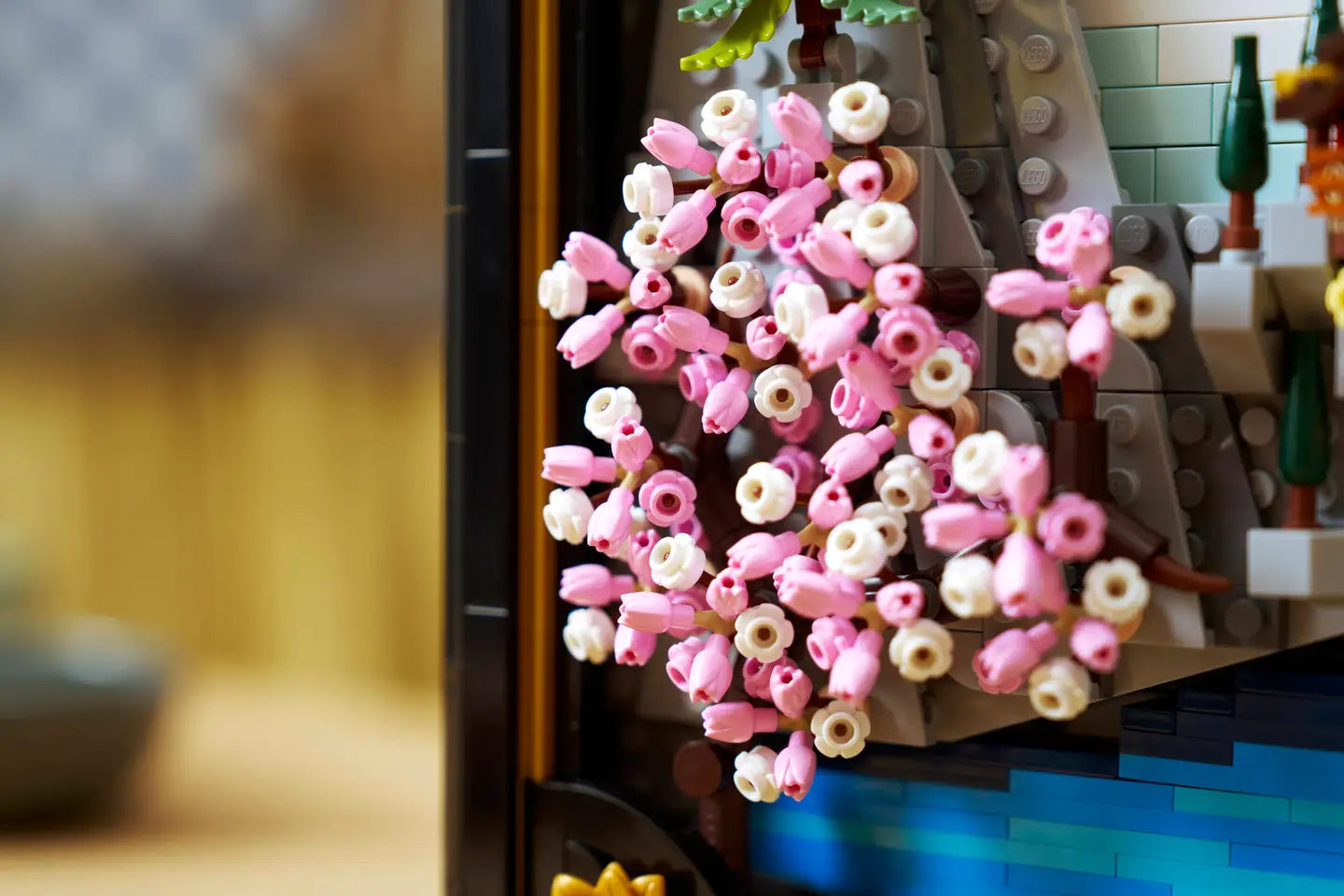 LEGO® | Art: Japanese Cherry Blossom Landscape (31218)