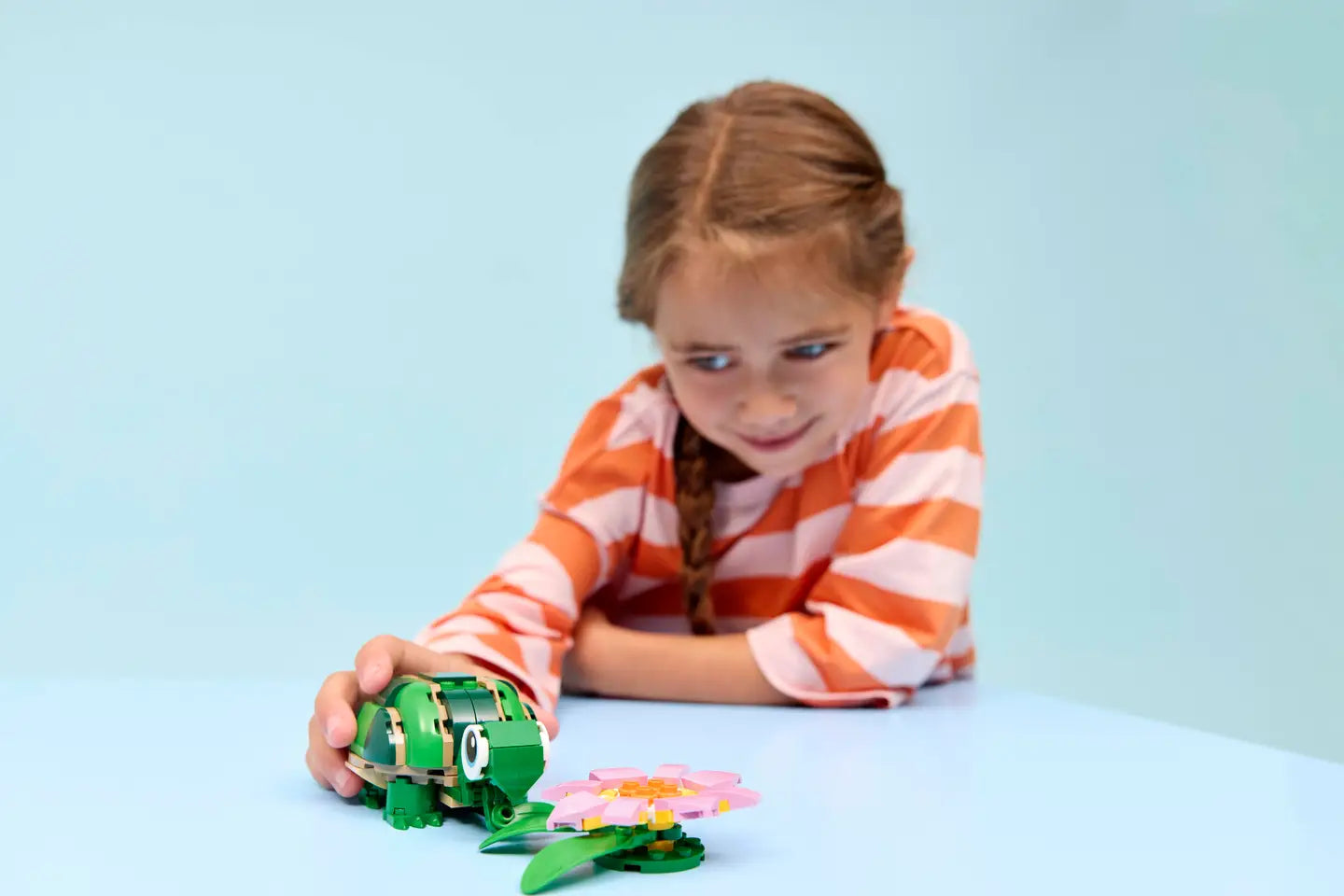 LEGO® | Creator: Turtle with a Water Lily Flower (31377)