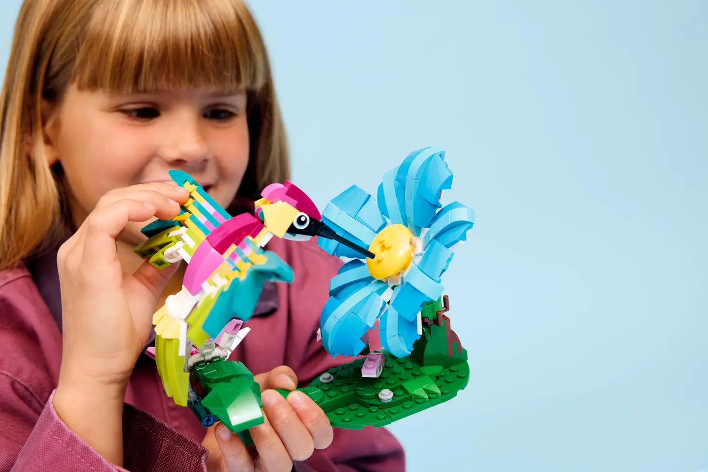 LEGO® | Creator: Wild Animals – Colorful Hummingbird (31384)
