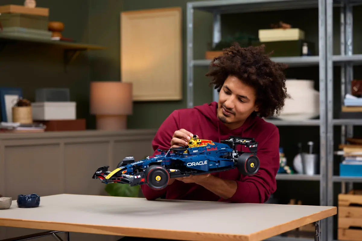LEGO® | Technic™: Oracle Red Bull Racing RB20 F1 Car (42206)