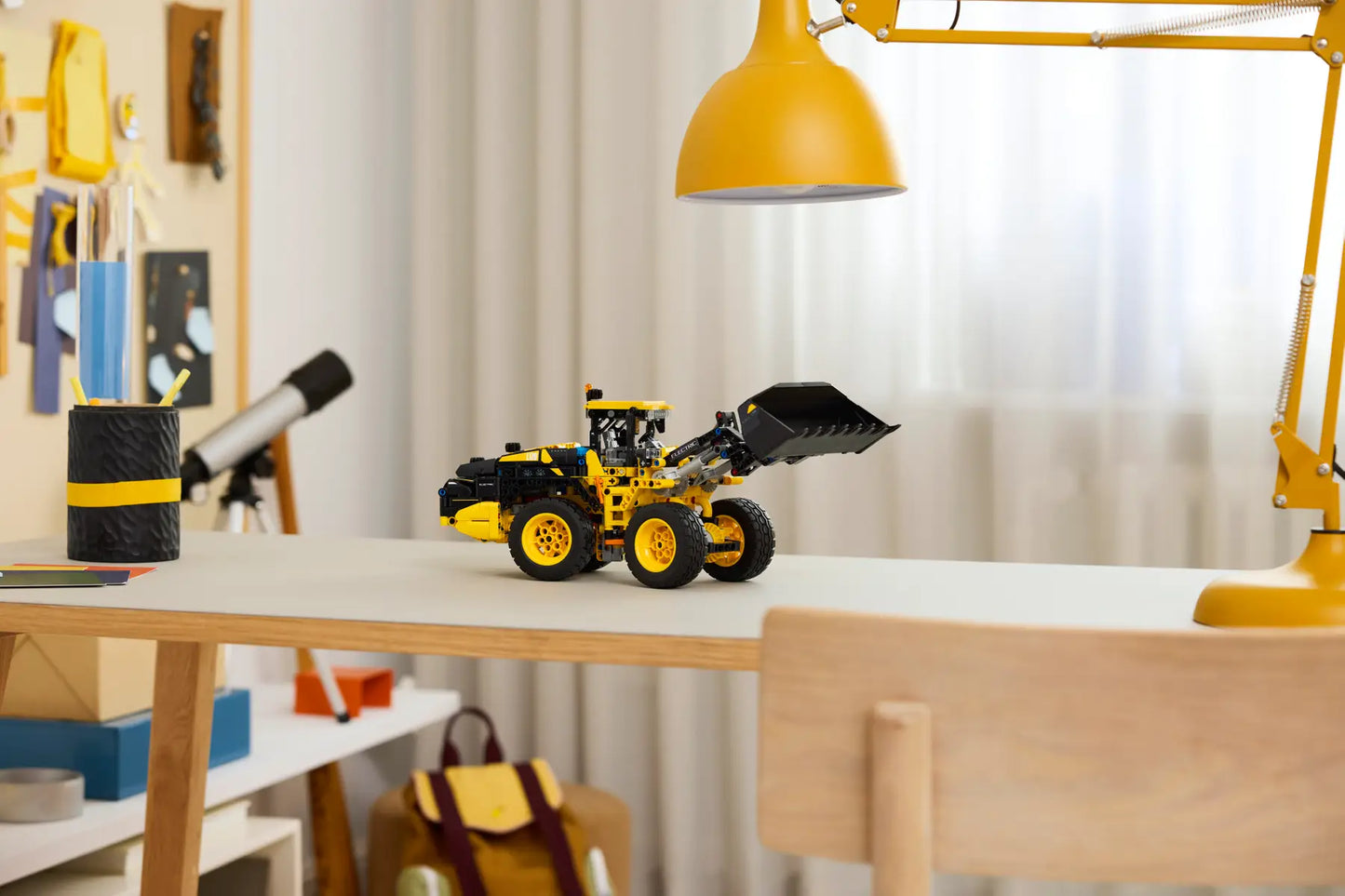 LEGO® | Technic: Volvo L120 Electric Wheel Loader (42209)