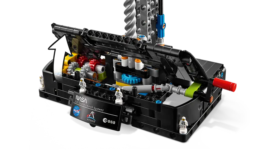 LEGO® | Technic: NASA Artemis Space Launch System Rocket (42221)