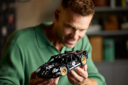 LEGO® | Technic: 1966 Ford GT40 MKII Race Car (42223)