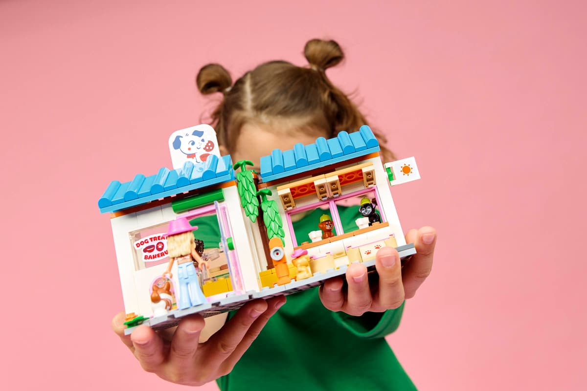 LEGO® | Friends: Dog Treats Bakery (42677)