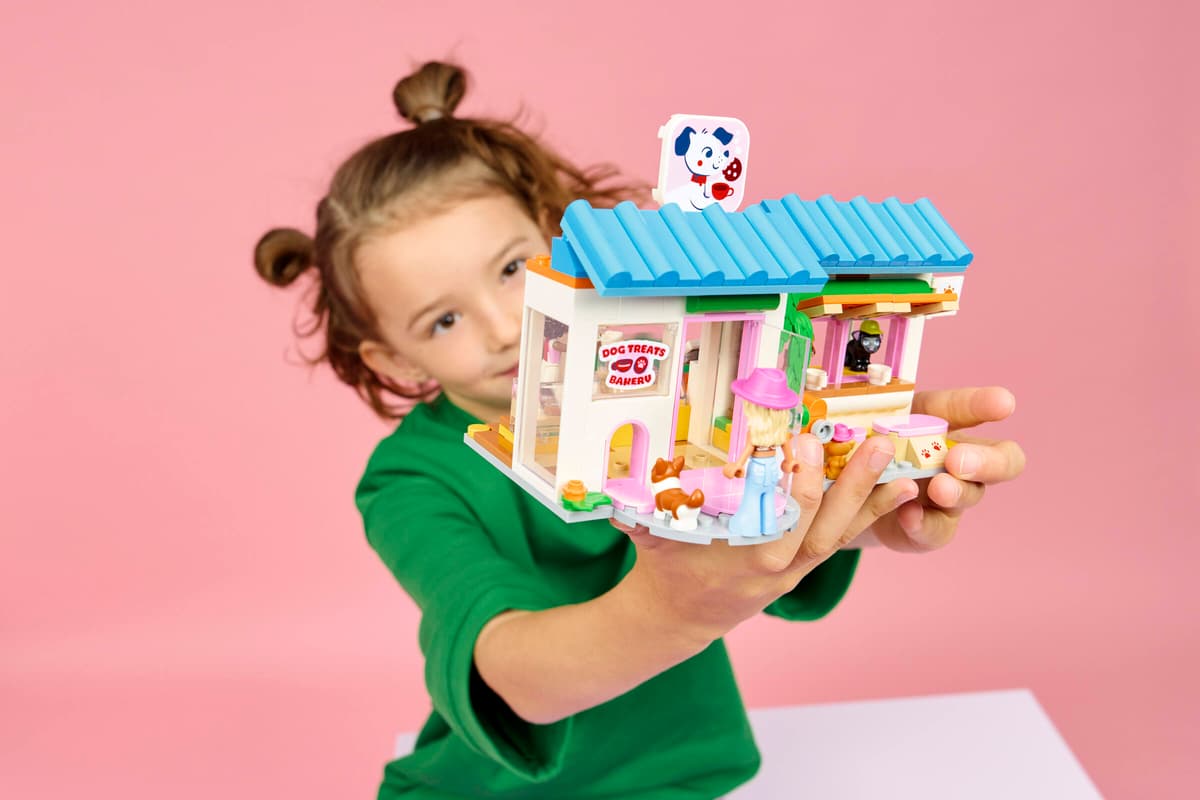LEGO® | Friends: Dog Treats Bakery (42677)