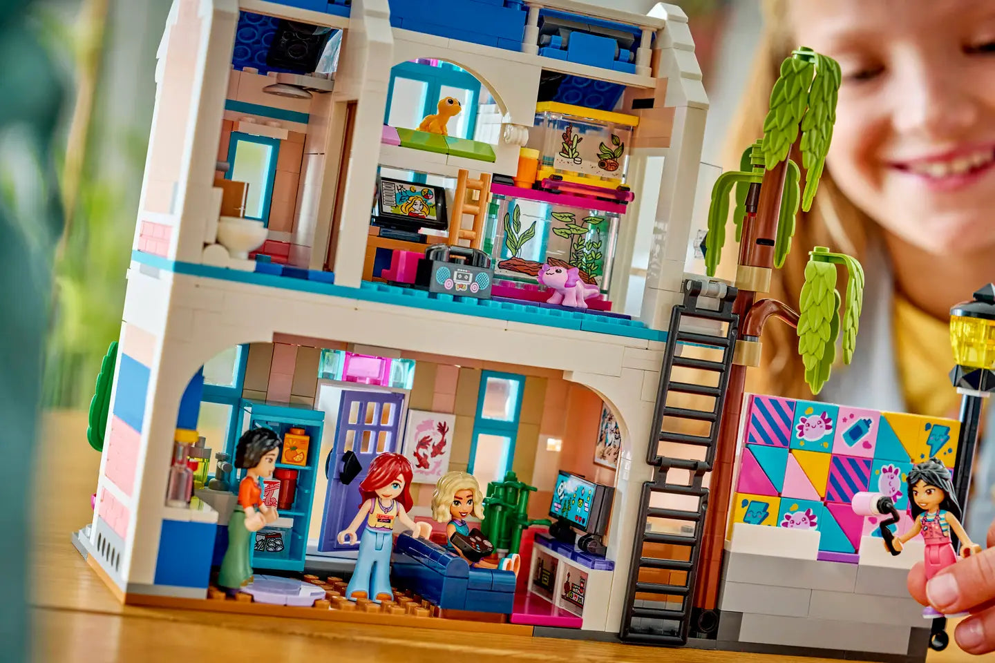 LEGO® | Friends: Liann's Family House (42687)