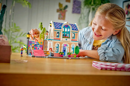 LEGO® | Friends: Liann's Family House (42687)