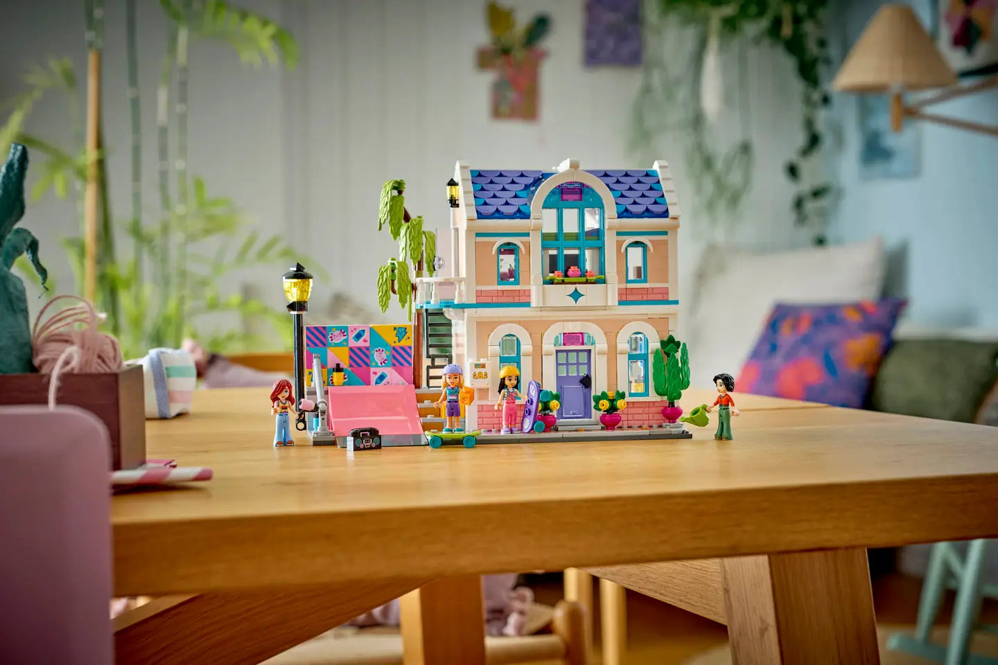 LEGO® | Friends: Liann's Family House (42687)