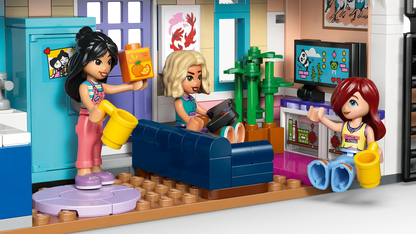 LEGO® | Friends: Liann's Family House (42687)