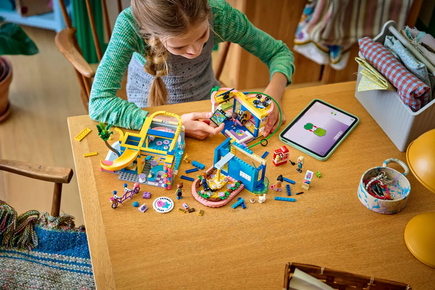 LEGO® | Friends: Heartlake City Friends Club House (42689)