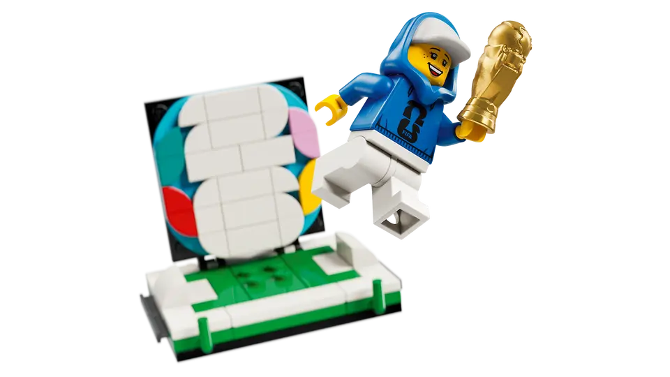 LEGO® | Editions: FIFA World Cup™ Official Trophy (43020)