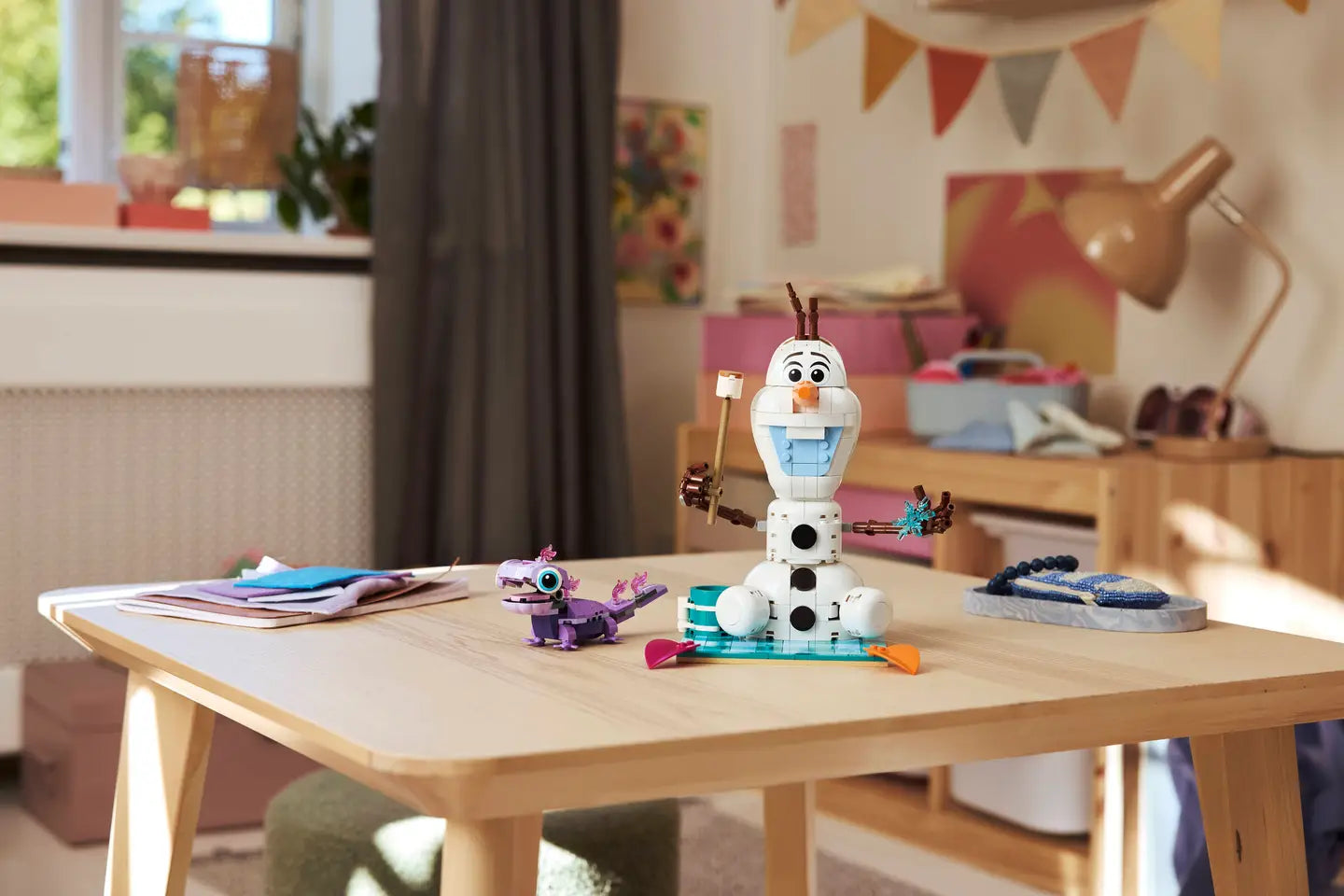 LEGO® | Disney: Olaf and Bruni’s Picnic Fun (43287)