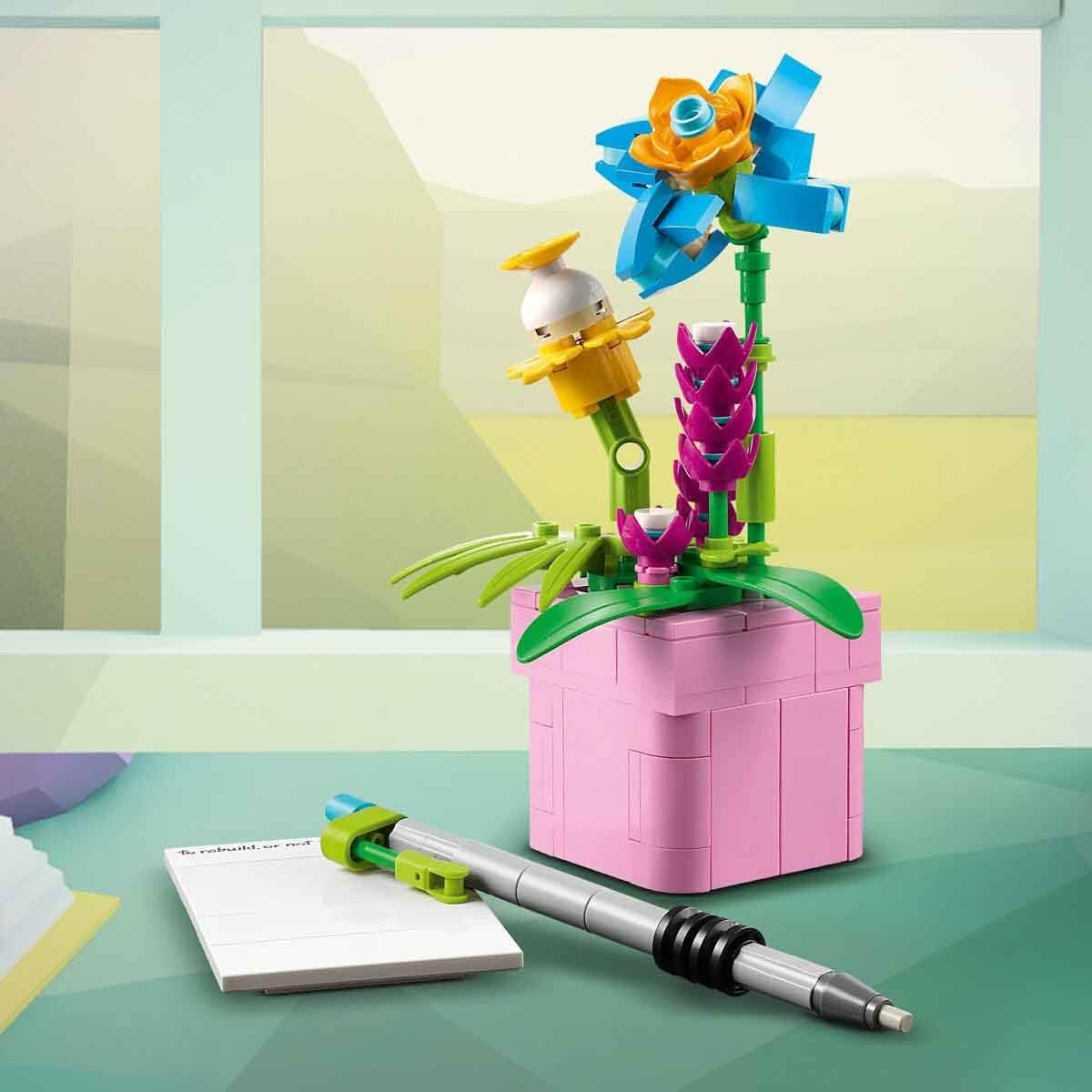 LEGO® | Creator 3in1: Typewriter with Flowers (31169)