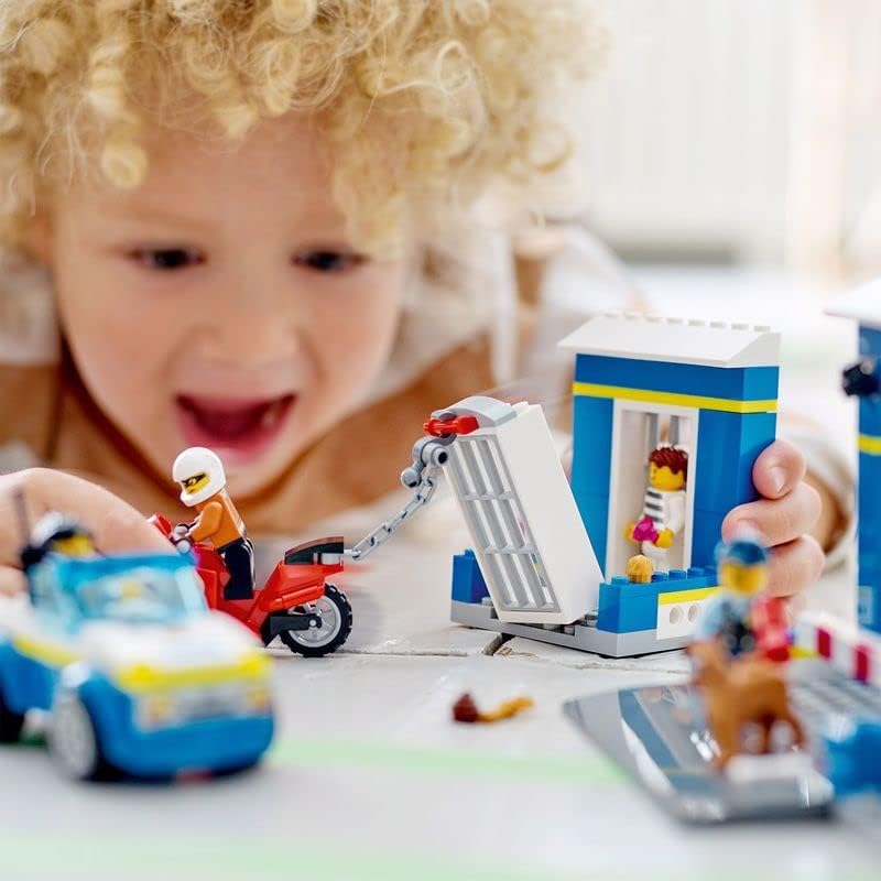 LEGO® | City: Police Station Chase (60370)