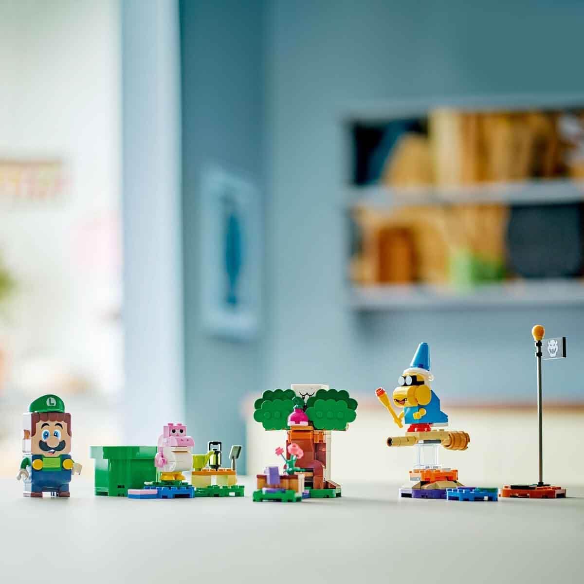 LEGO® | Super Mario: Adventures with Interactive LEGO® Luigi (71440)