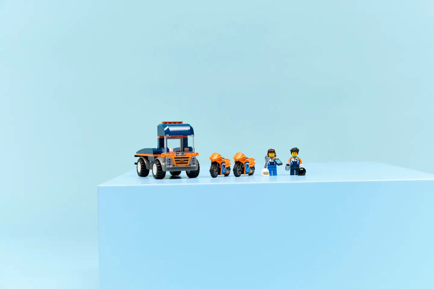 LEGO® | City: Motorcycle Transporter (60491)