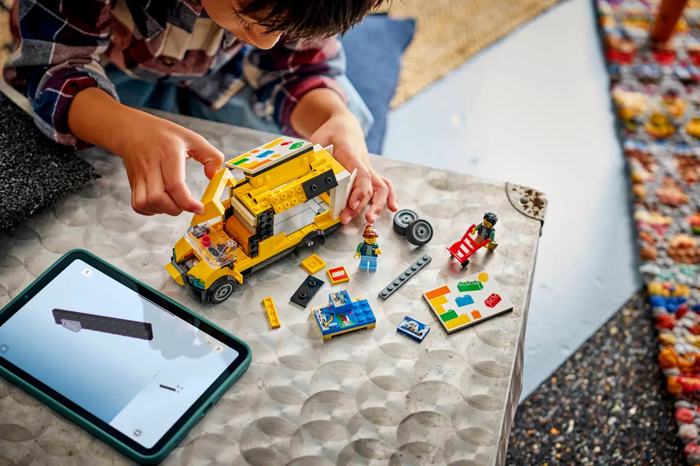 LEGO® | City: The LEGO Van (60500)