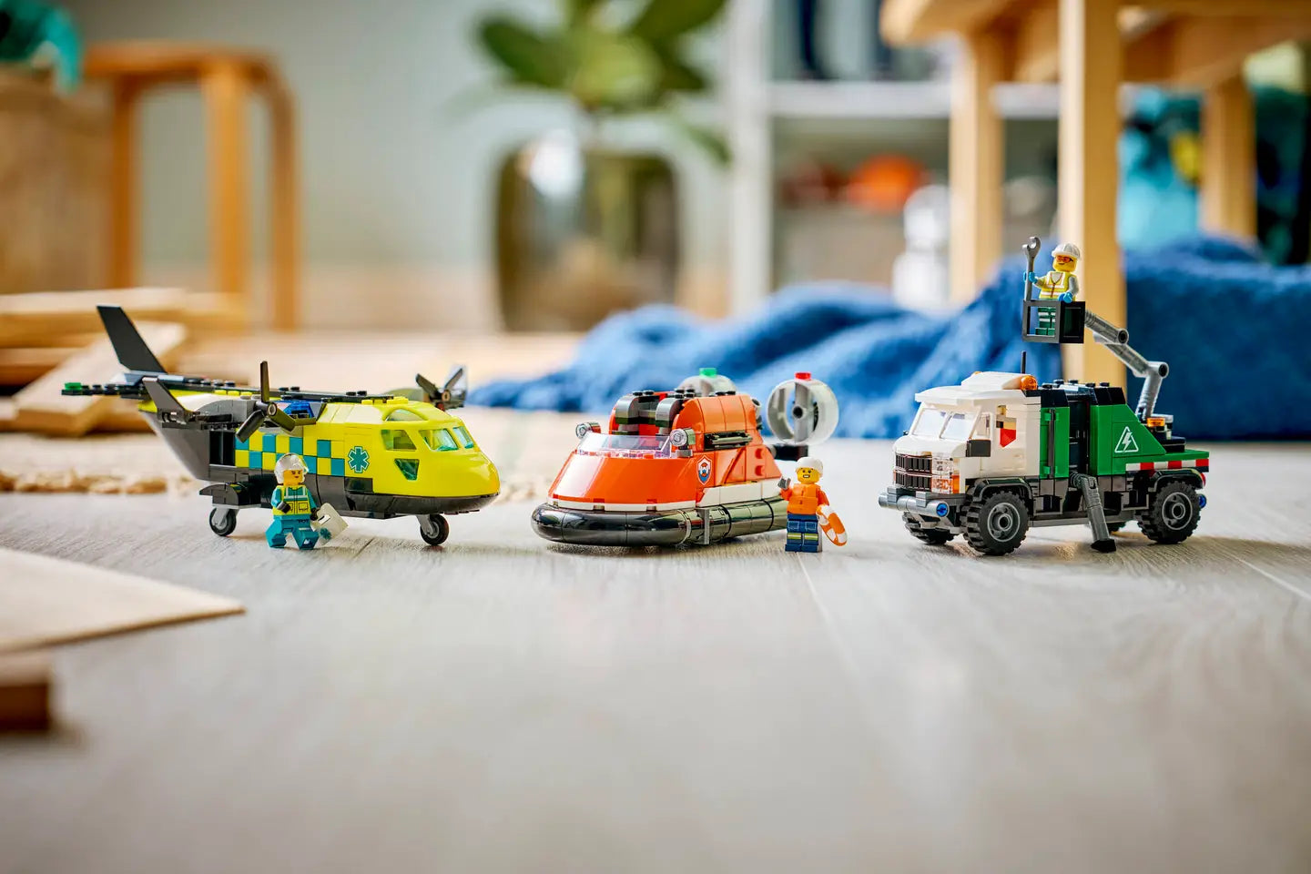 LEGO® | City: Airplane, Service Truck & Hovercraft Remix (60505)