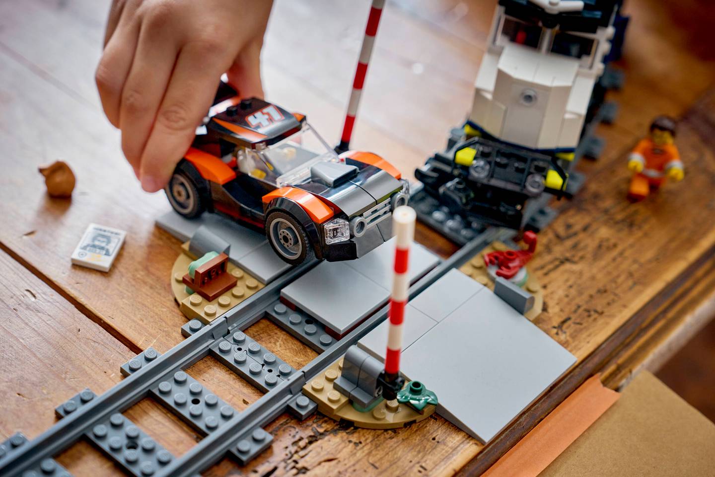 LEGO® | City: Police Train Heist (60508)