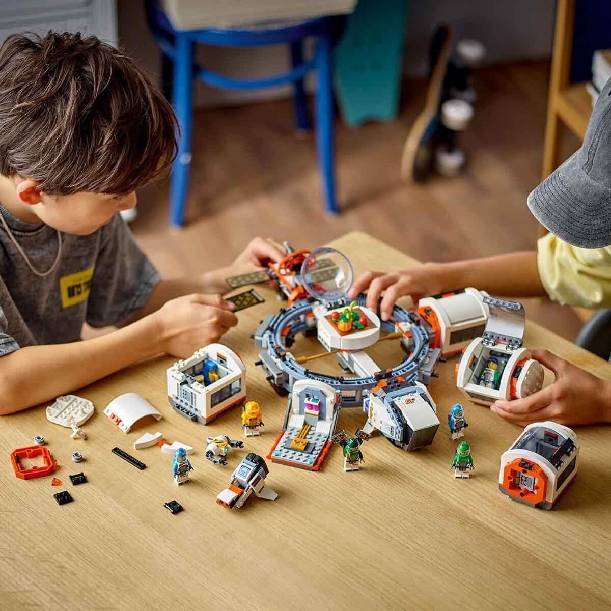 LEGO® | City: Modular Space Station (60433)