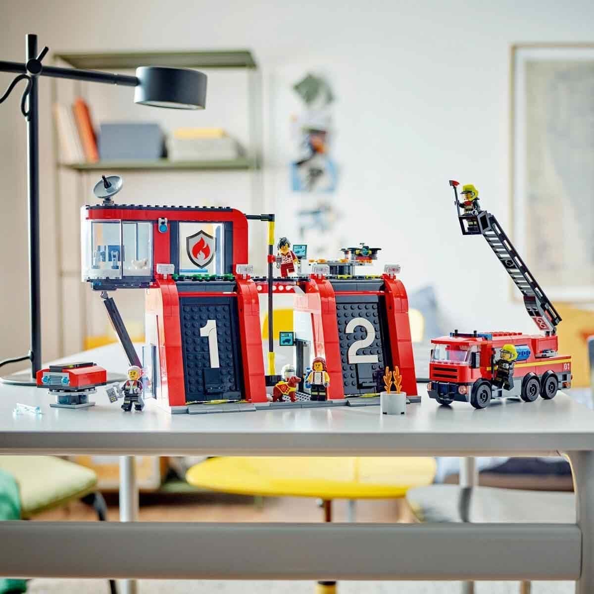 LEGO® | City: Fire Station with Fire Truck (60414)