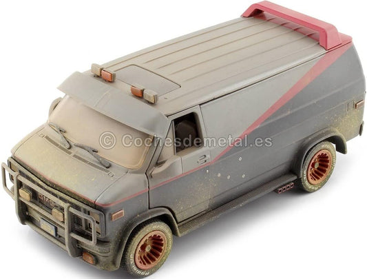Greenlight Collectibles | The A-Team: 1983 GMC Van with Bullet Holes 1:24
