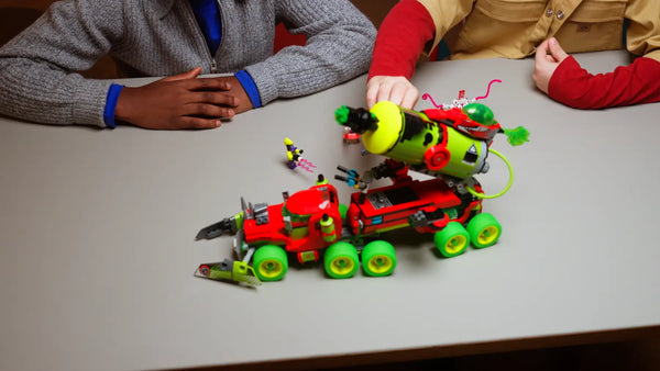 LEGO® | Dreamzzz: Mateo's Spray Paint Truck (71499)