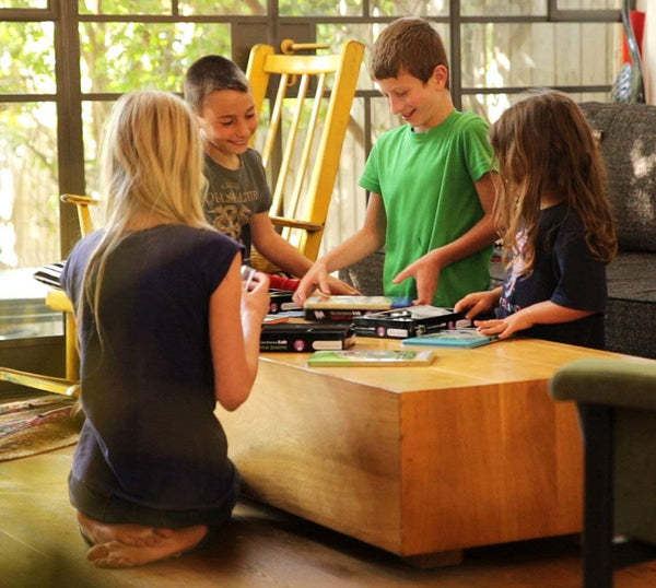 THE CRAZY SCIENTIST LAB: YOUNG DETECTIVES