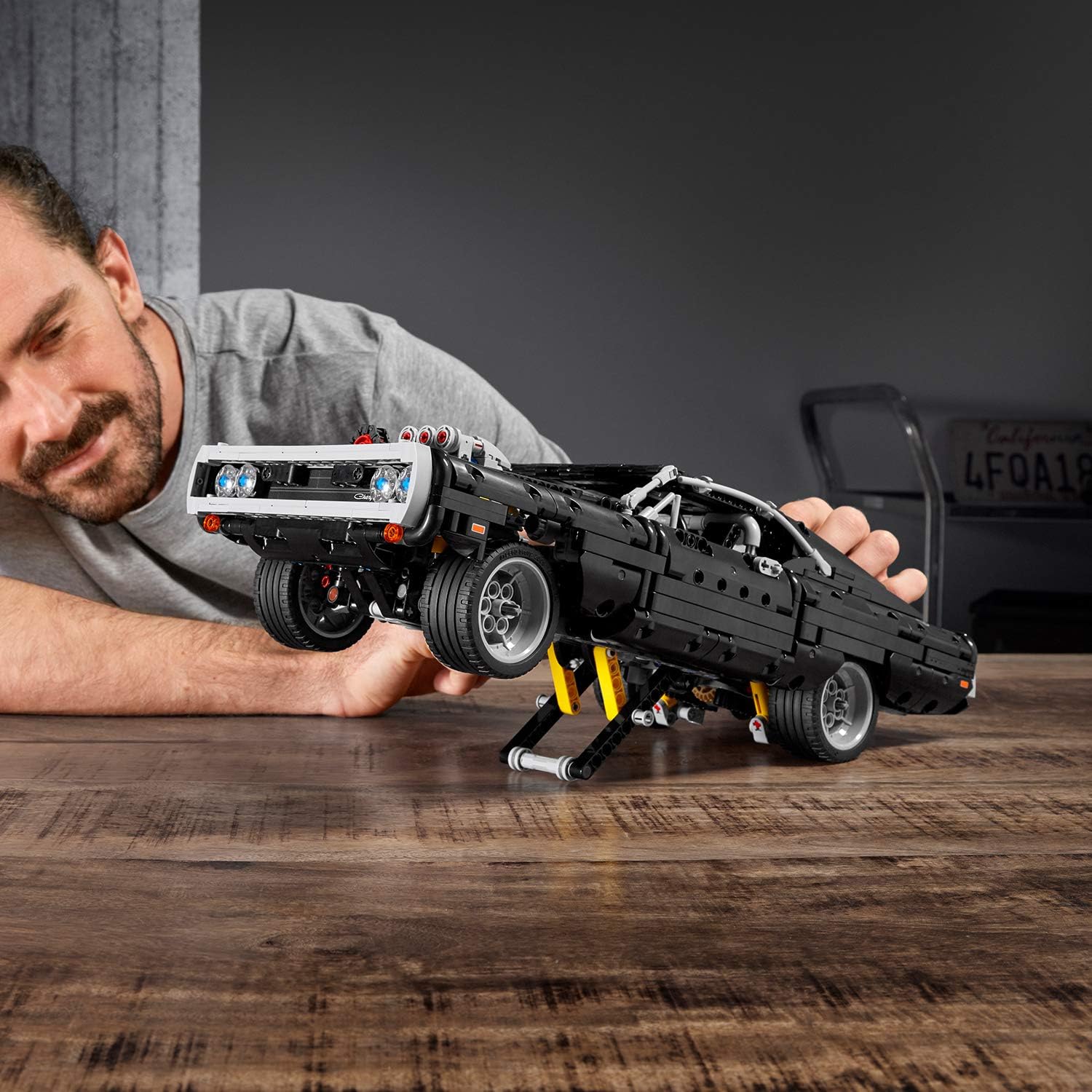 LEGO® | Technic: Fast & Furious - Dom's Car (42111)