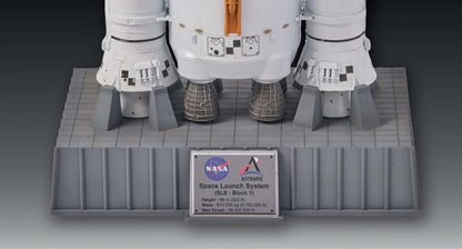 Revell: NASA Artemis Space Launch System (SLS) 1:144