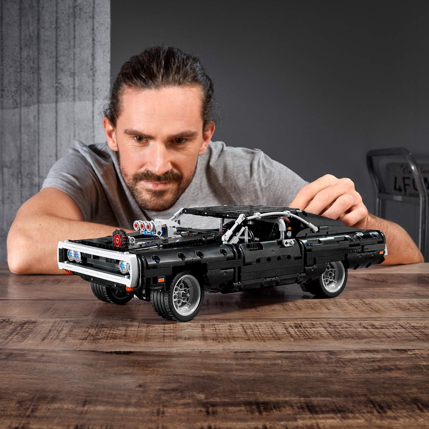 LEGO® | Technic: Fast & Furious - Dom's Car (42111)