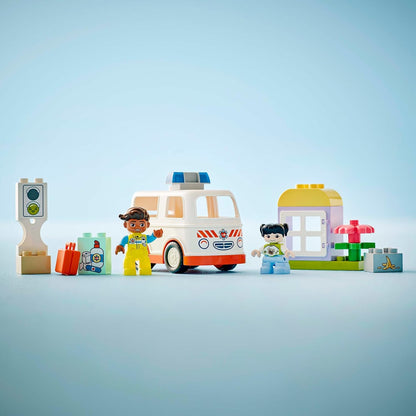 LEGO® | DUPLO: Ambulance & Driver (10447)
