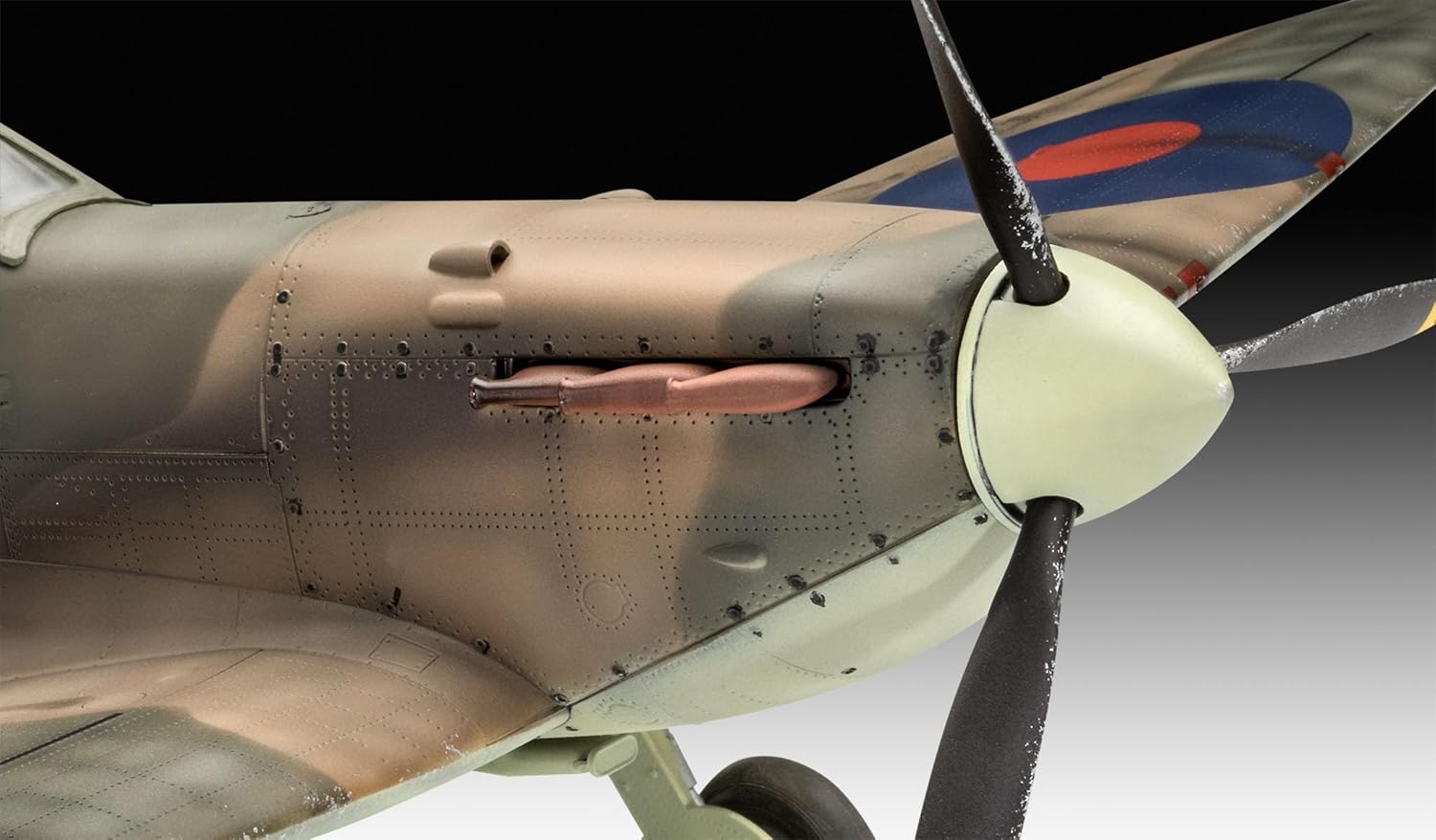 Revell: Spitfire Mk.II "Aces High" Iron Maiden Gift Set 1:32